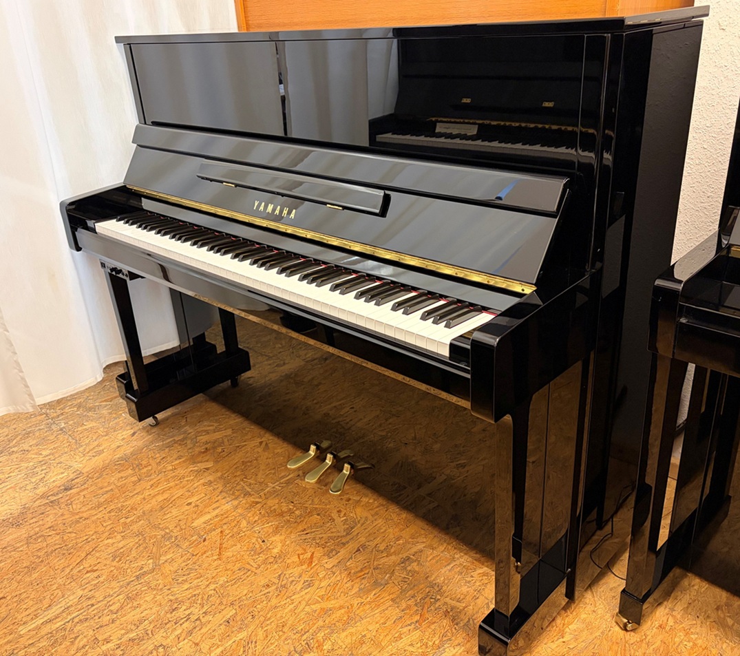Klavier Yamaha B3 Silent SG2 gebraucht bei René George Klaviere in Berlin